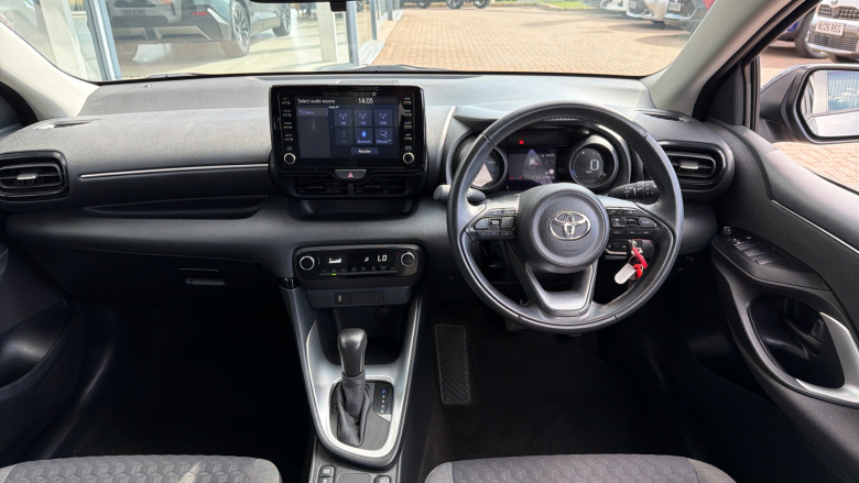 Toyota Yaris 1.5 Hybrid Design 5dr CVT Hybrid Hatchback